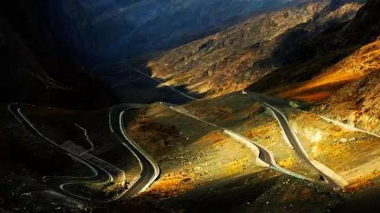 一路风光、一路景，新疆最美自驾公路榜单