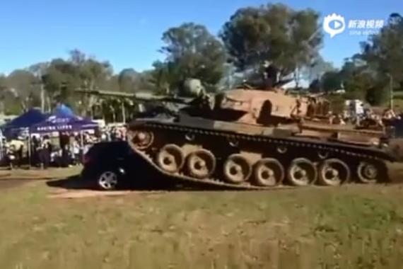视频：地面霸主坦克！这才是真正的碾压