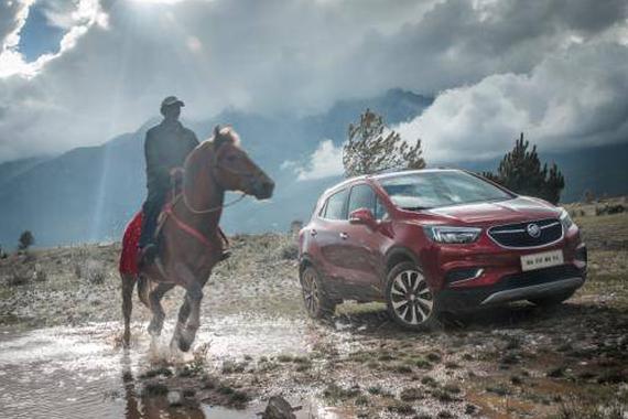 时尚不够升级来凑 丽江试驾全新昂科拉