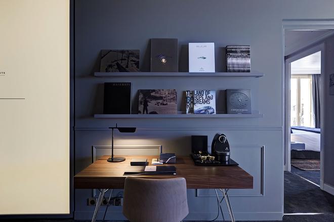 玛莎拉蒂主题套间 让人突然羡慕试睡员了