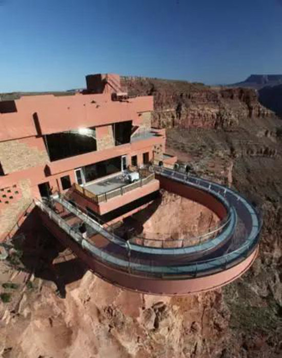 够胆你就来!自驾世上9个最恐怖的地方