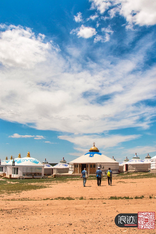 向草原深处前行!沃尔沃“芯动”自驾行