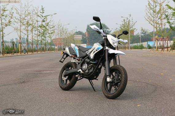 国产滑胎玩得起来吗？贝纳利 BJ250GY-2