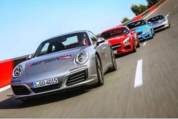 AMG GT、M4、911 谁位于跑车食物链顶端？