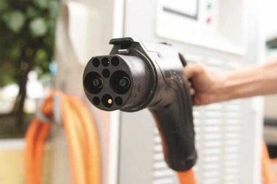 哈市首座居民电动车充电桩投用