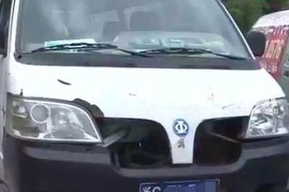 男子9个月违规270次 称“看不懂红绿灯”