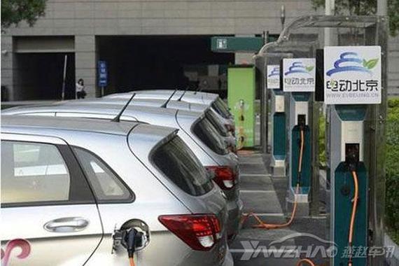 电动汽车这么牛 谁还用傻乎乎燃油车