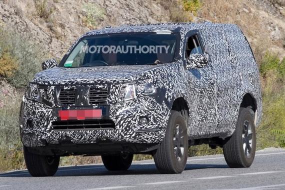 新帕拉丁同步推出？日产新硬派SUV路试