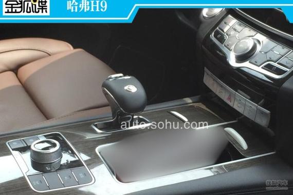 哈弗新款H8/H9内饰谍照曝光  布局调整