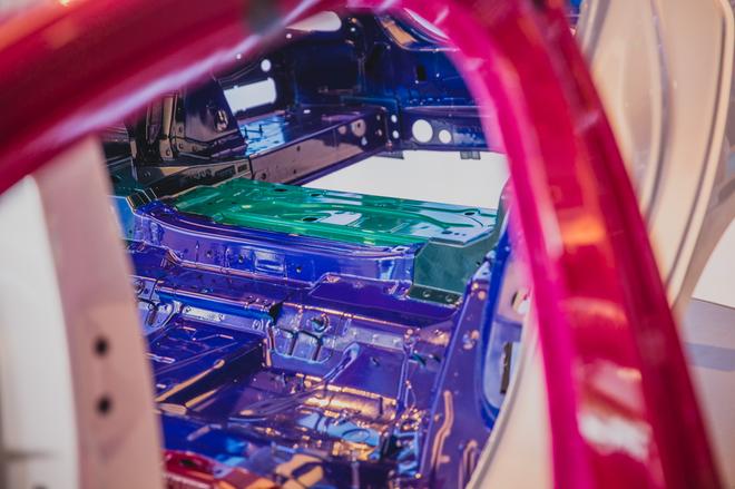 万国都买了 您忍心把它交给修表摊儿么?