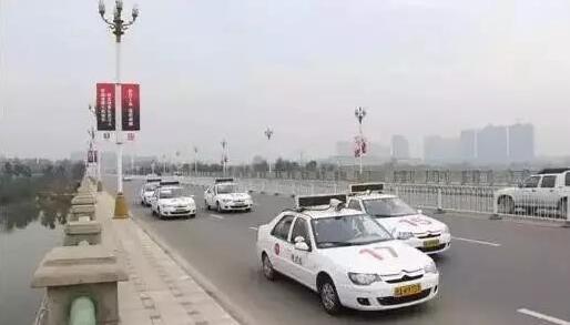 一辆车能用几个驾照来消分