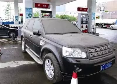 50万路虎加错油瘫痪 获赔47000元仍不开心