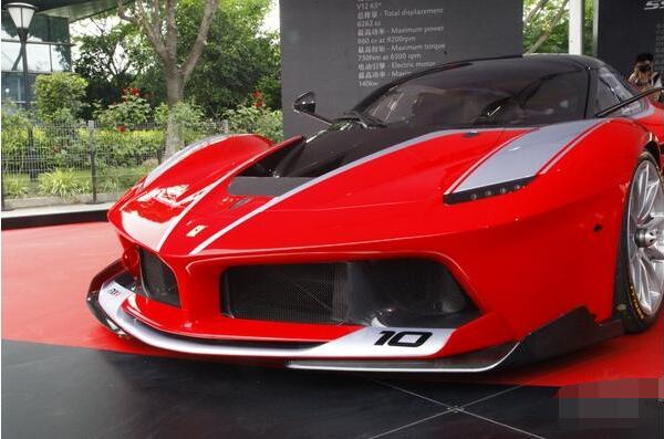 郭富城2250万买法拉利 车子却不能上路