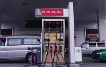 50万路虎加错油瘫痪 获赔47000元仍不开心