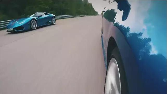 杀出一辆高尔夫R20 竟把兰博基尼甩后头