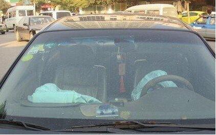 500多万的兰博基尼直接被雅阁撞废