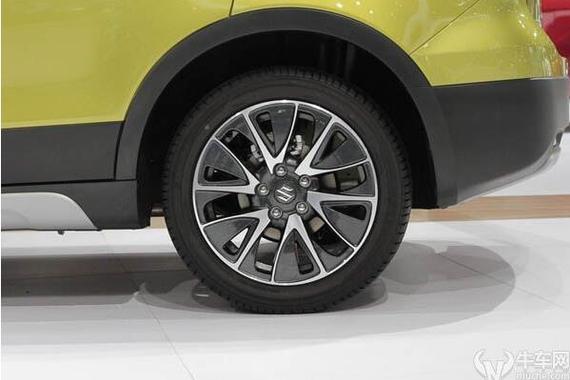 汽车前轮卡钳在刹车盘后 后轮却在刹车盘前