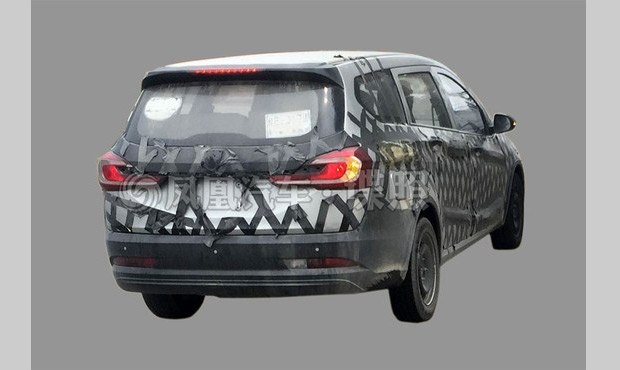 宝骏全新旅行车内饰谍照 或年底推出