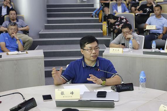 张峰：自驾游商务用车会是下一个风口