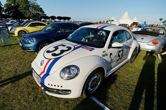 阳光、沙滩  没有美女只有虫子