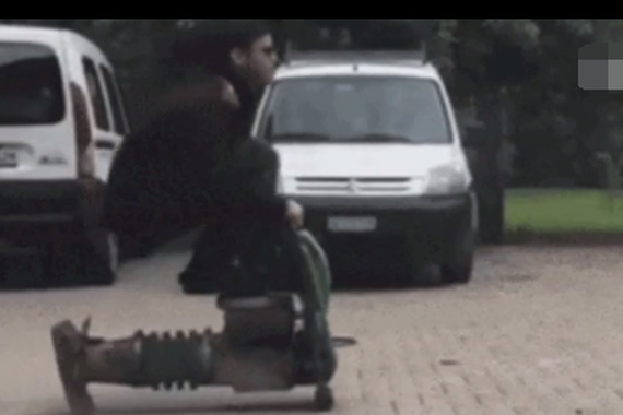 视频：这车，让你一瞬间回到童年