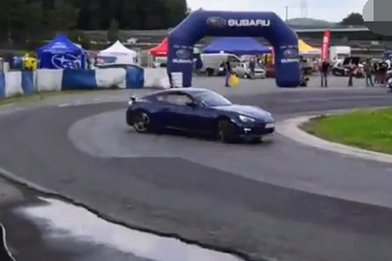 视频：世界上十辆最快的后轮驱动轿车