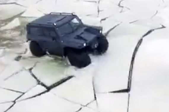 视频：轻功水上漂横空出世！