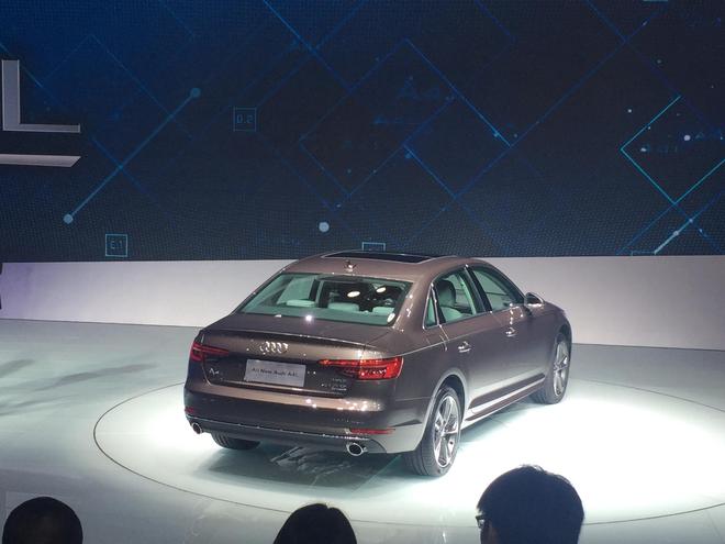 2016成都车展:全新一代奥迪A4L亮相