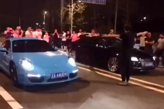 视频：史上最尴尬的汽车比赛！