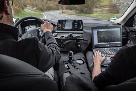 或9月底亮相 宝马发布全新5系预告视频 