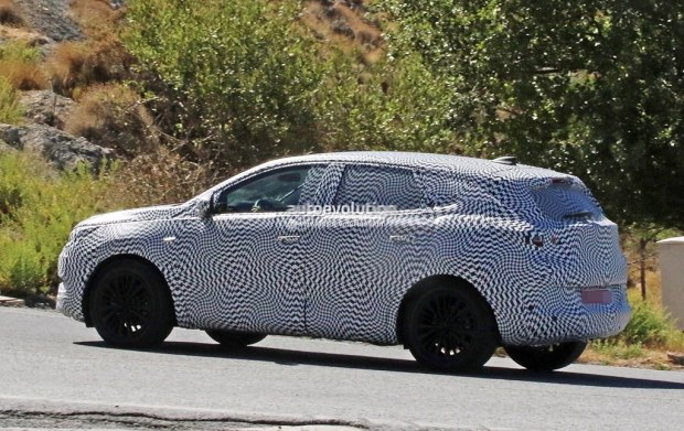 与新3008同平台 欧宝Activa谍照曝光