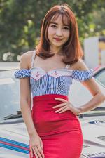 红唇和红裙最配哦