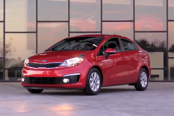 视频：运动感十足，2017全新起亚Rio