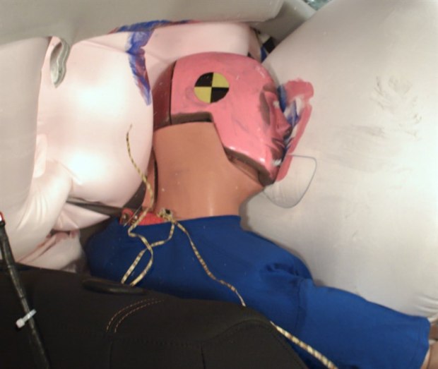 IIHS新成绩:克莱斯勒Pacifica获得优+