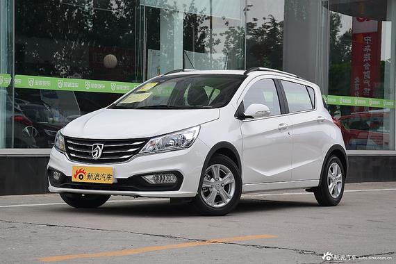 这两款5万元落地的精品小车该怎么选