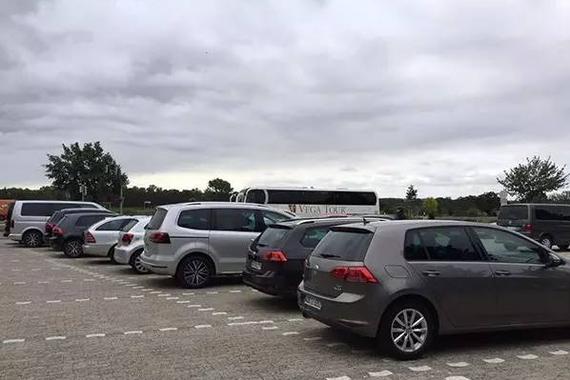 国内热销的三厢车 为何在德国却无人问津？