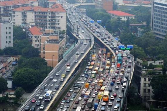公安部:国庆节全国道路交通事故同比降三成