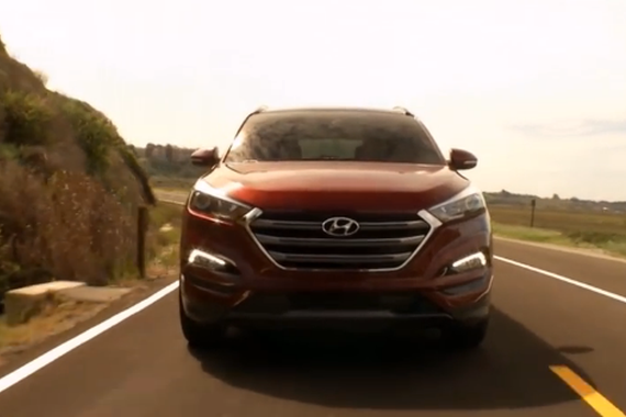 视频:2017现代途胜内饰细节 时尚感剧增