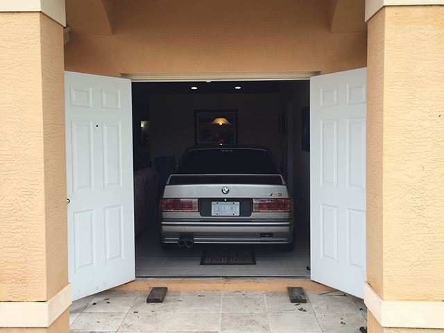还有比他更爱BMW E30 M3的人么?