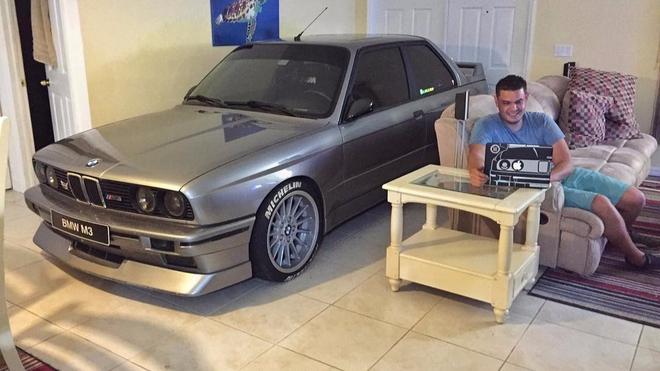还有比他更爱BMW E30 M3的人么?