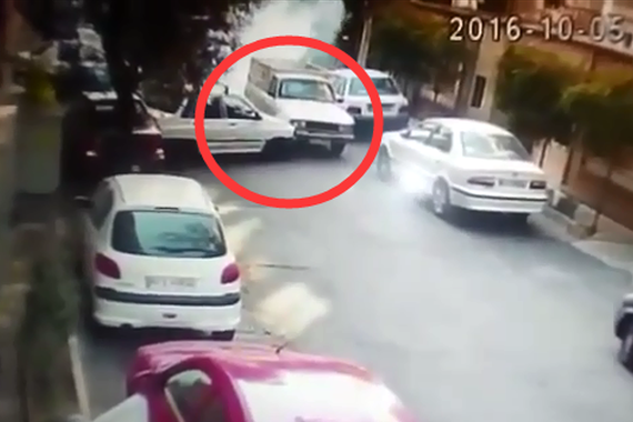视频：司机精神病？横冲直撞不管不顾