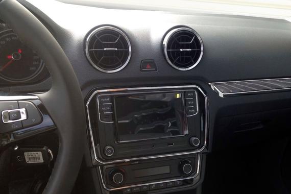 曝新款捷达内饰谍照 换装新娱乐系统