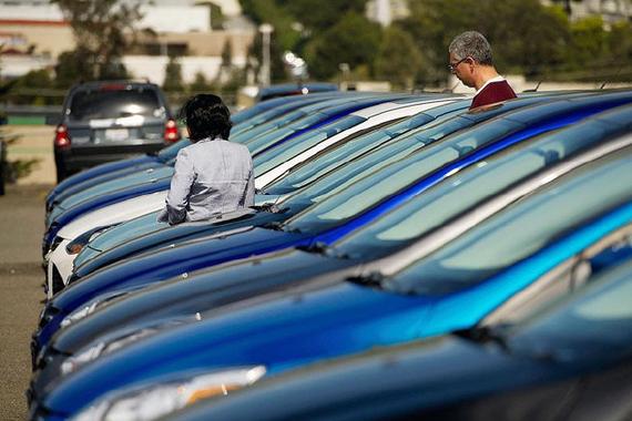 董扬：小排量汽车减税政策应该延续