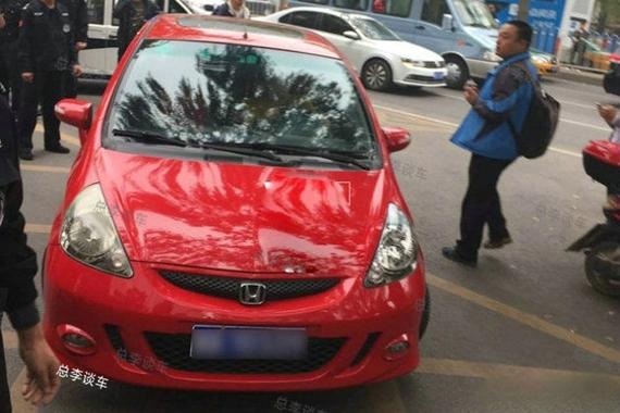 王宝强借本田装可怜 看完这些车再说吧