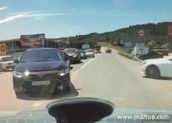 妹子你这表情很容易暴露你以前的职业啊