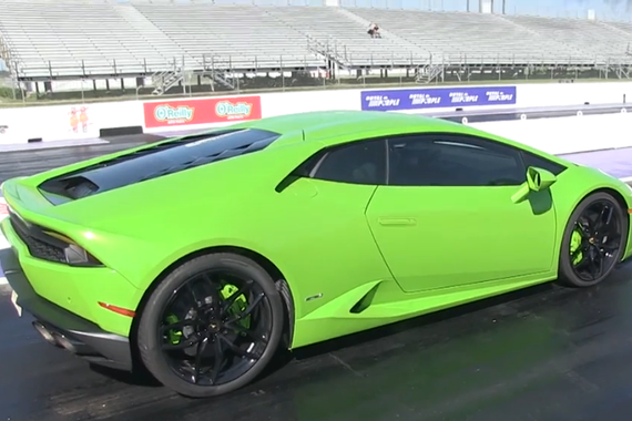 视频：刺激!实拍众多超跑直线加速