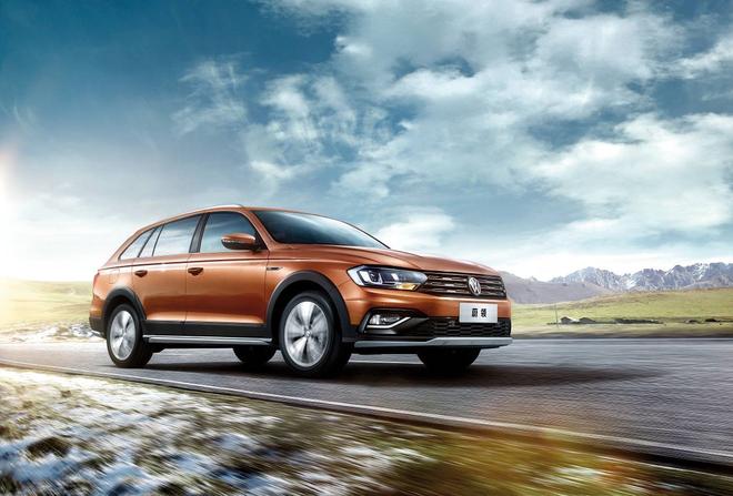 132mm的最小离地间隙和17吋轮毂,使蔚领拥有SUV般的通过性