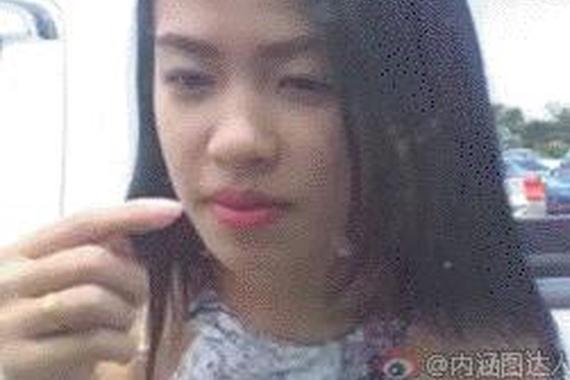 挺漂亮个小姑凉 咋把鼻屎贴在我玻璃上呢？