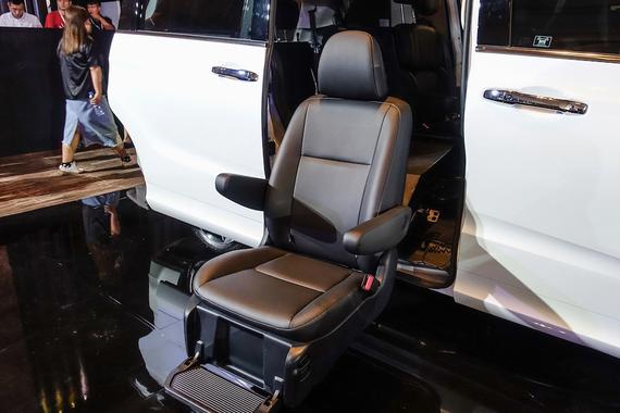 来自本田的关爱！奥德赛福祉车亮相