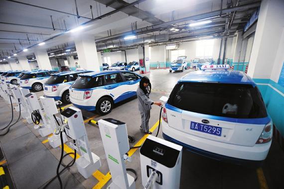 太原成首个纯电动出租车城市 “煤都“走向绿色